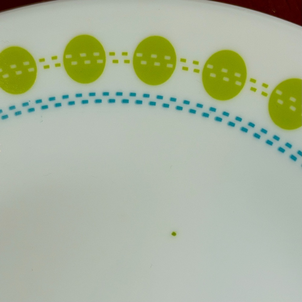 8 Vintage Corelle Vitrelle South Beach Bread & Butter or Dessert Plates - Picture 2 of 7